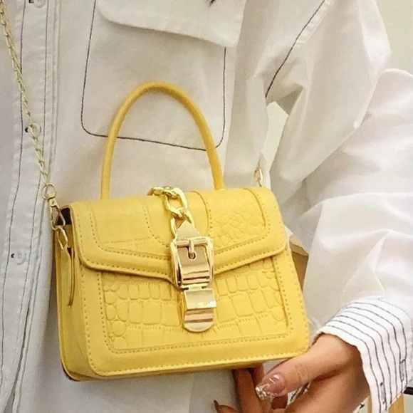 Bags - Picture 6 of 9